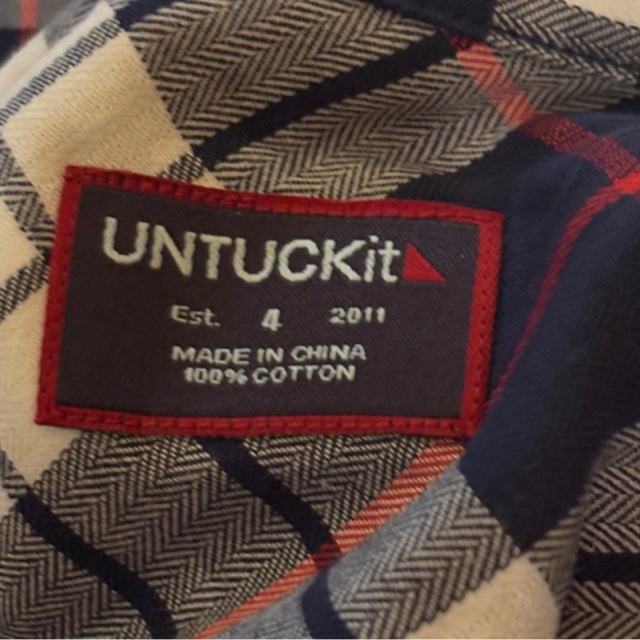 UNTUCKit Citra Plaid Long Sleeve Button Down Shirt Size 4 preppy business office - Picture 6 of 7